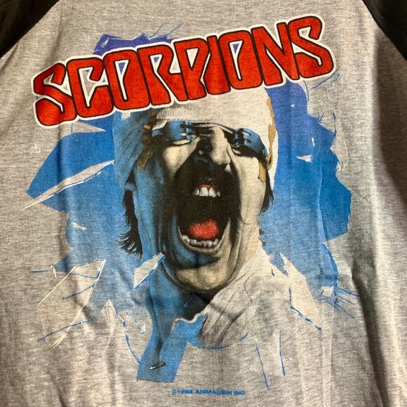 vintage 1982 SCORPIONS Band Blackout Tour double sided 3/4 sleeve tee shirt L - Picture 1 of 8
